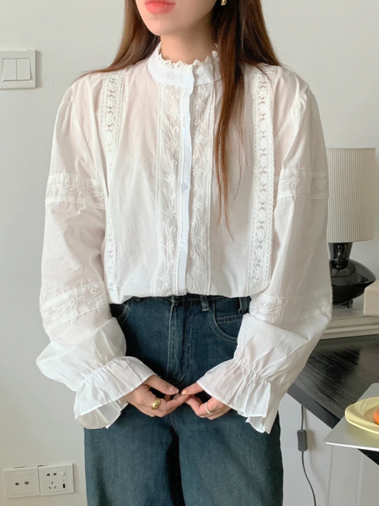 

French Style Lace White Shirts Women 2024 Long Sleeve Elegant Casual Tops Blouse Hollow Out Shirts Single-Breasted Buttons Shirt