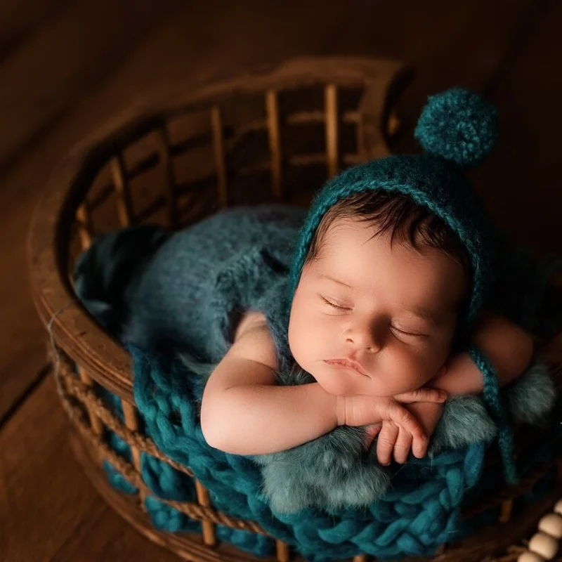 

Crescent Moon Basket Newborn Photography Props Baby Photo Cotainers Cteative Posing Props Moon-shaped Wooden Bed