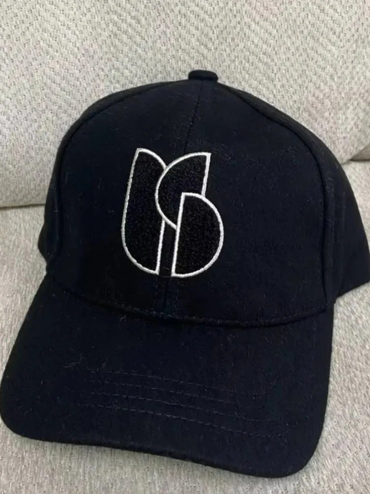 casquette-de-baseball-ajustable-et-tendance-pour-couple-en-tissu-matelasse-de-haute-qualite-toutes-saisons-chapeau-tres-tendance-pour-tous-les-ages