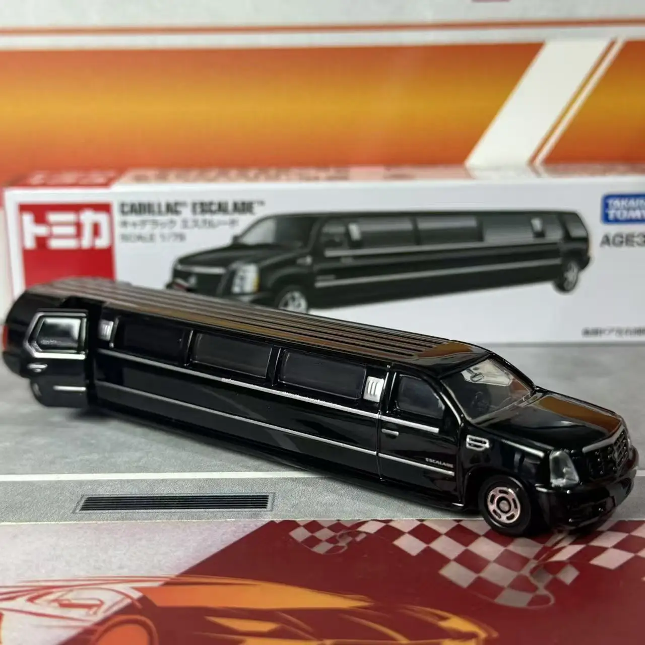 Takara Tomy Tomica No.133 Cadillac Escalade Long Type Alloy Diecast Car Model Simulation Vehicle Toy Collectible Gift for Kids view 2