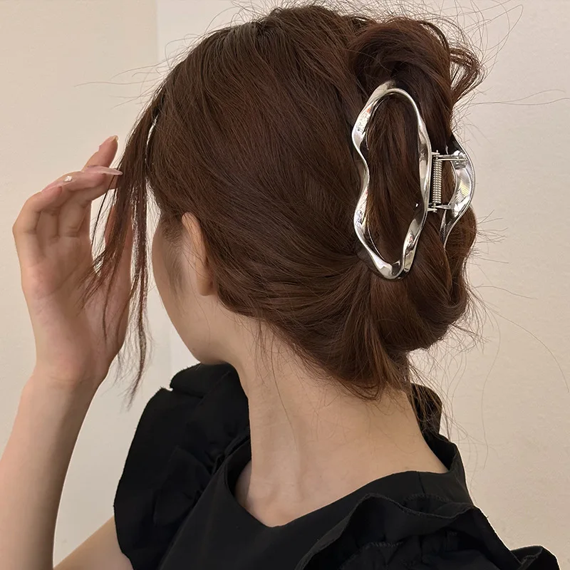 

New Large Metal Hair Claw Silver Ponytail Hairpin For Women Temperament Hair Crab Girl Korean Fashion Hair Clip Hair Accessories