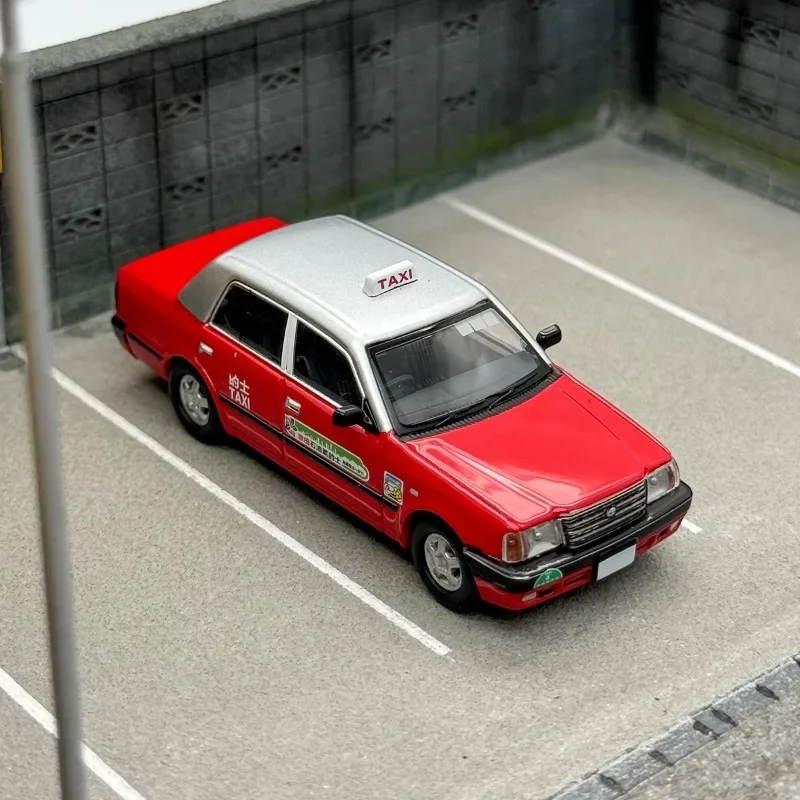 Lmlf Skala 1/64 Toyota Krone Hong Kong rot grün blau Taxi klassische Legierung Spielzeug Kraftfahrzeug Druckguss Metall Modell Geschenke