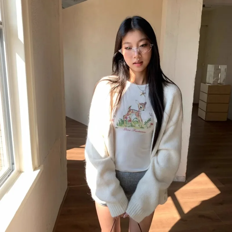 Women Long Sleeve Deer Print T Shirt Slim Fit Crew Neck Casual Basic Inner Layering Tops
