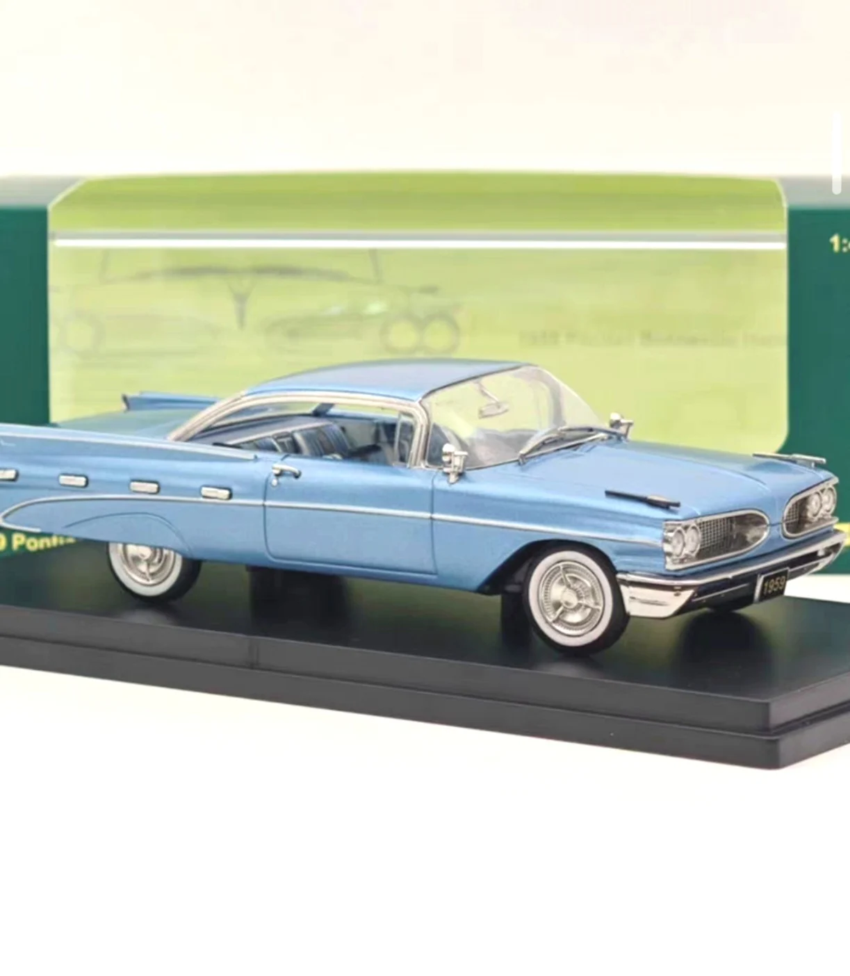 Diecast 1/43 Scale GFCC Pontiac Model Car Pontiac Bonneville Hardtop Alloy Car Model Collection Scene Display Original Box