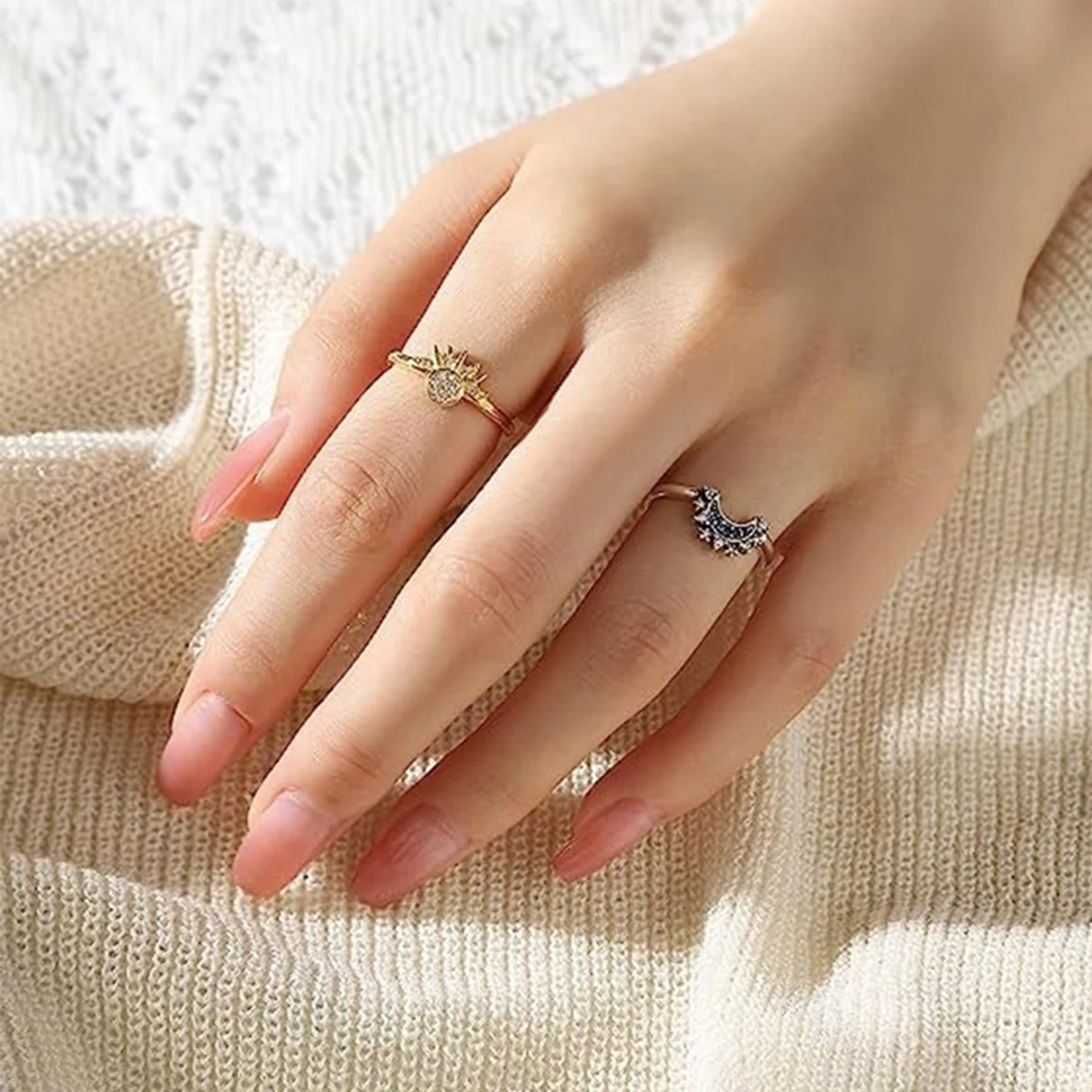 Summer Women Fashion Sun Moon Star Ring Elegant Temperament Sparkling Finger Ring Party Jewelry Accessories Gift Couple\'s Ring