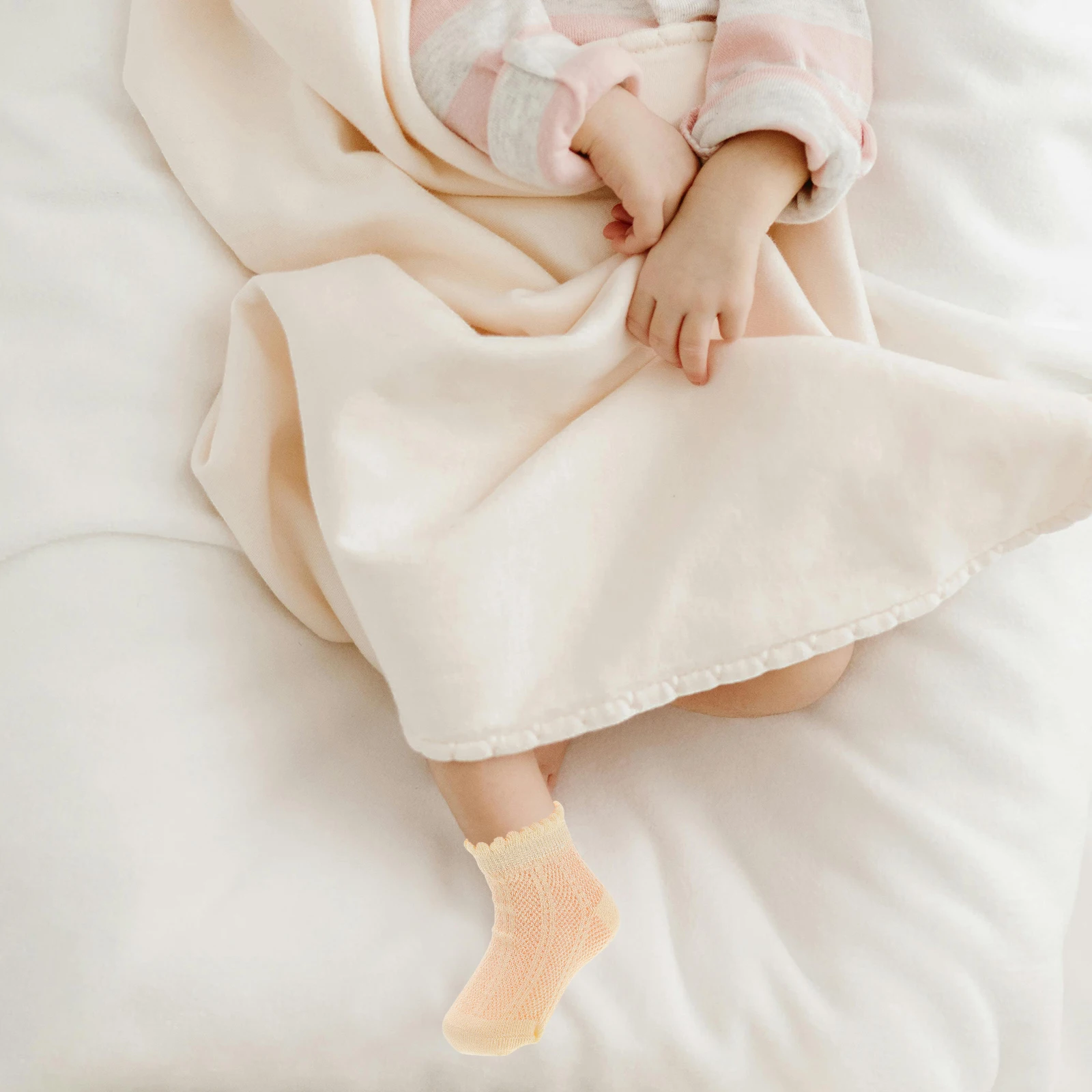 

Baby Girls Cotton Socks Princess Lace Ankle Design Summer Thin Breathable Feet Covering For Newborn Toddlers Soft Ruffle