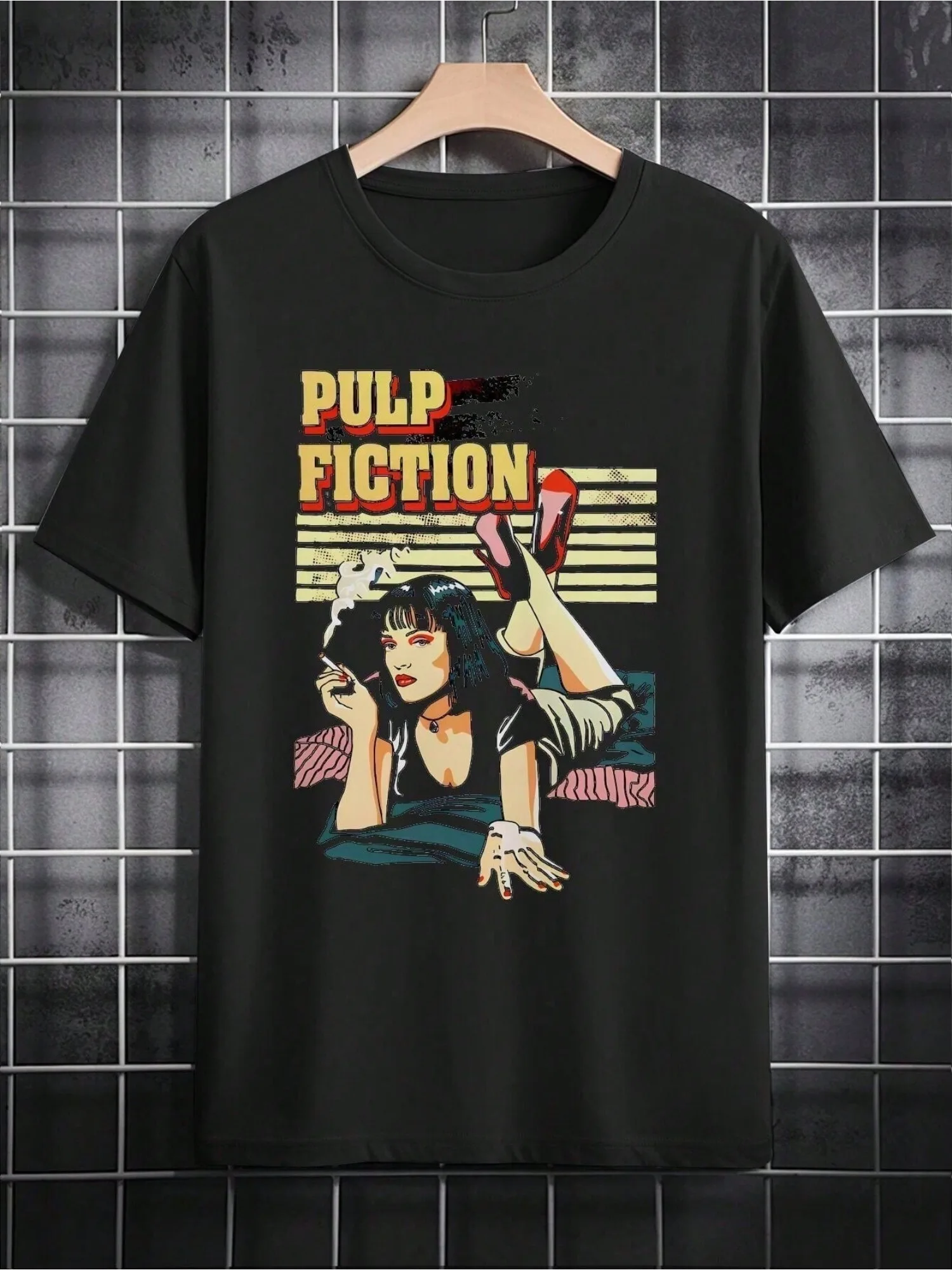 

1pcGraphic Print Round Neck T-Shirt Lightweight Summer Casual Tee With Retro Machine Washable Regular Fit Black