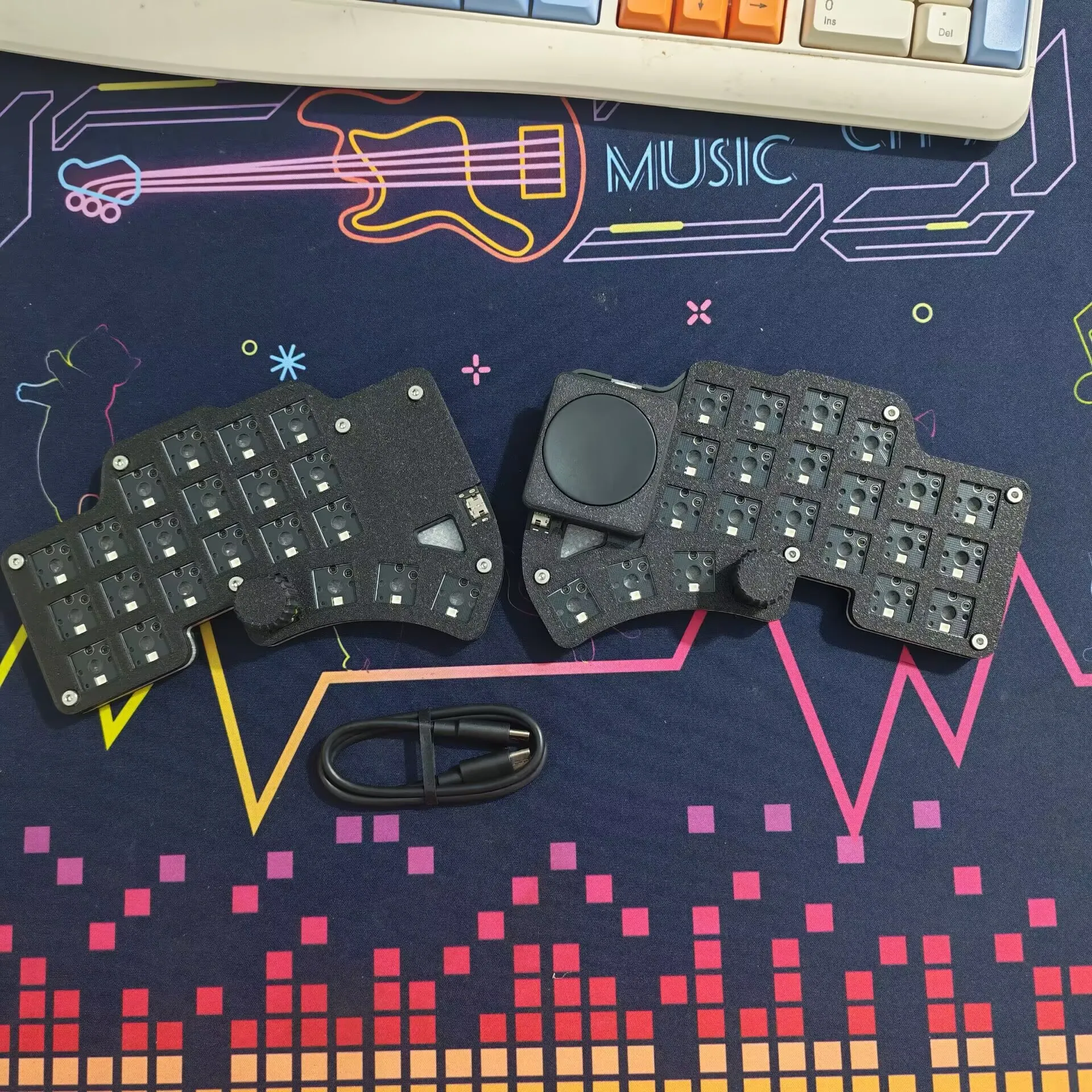 Dilemma Max スプリット キーボード キット カスタム有線 RGB 溶接