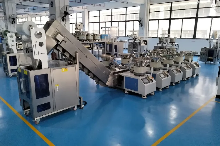 Customized Small Hardware Screw Fastener Bolt Weighing Counting Packaging Machine Nut Automatic Packing and Fill Machine