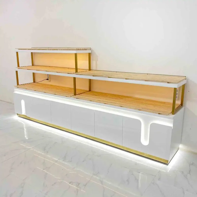 custom.Custom Luxury Bakery Display Cabinet LED Lighting Heavy Duty Standing Varnished Supermarket Retail Use