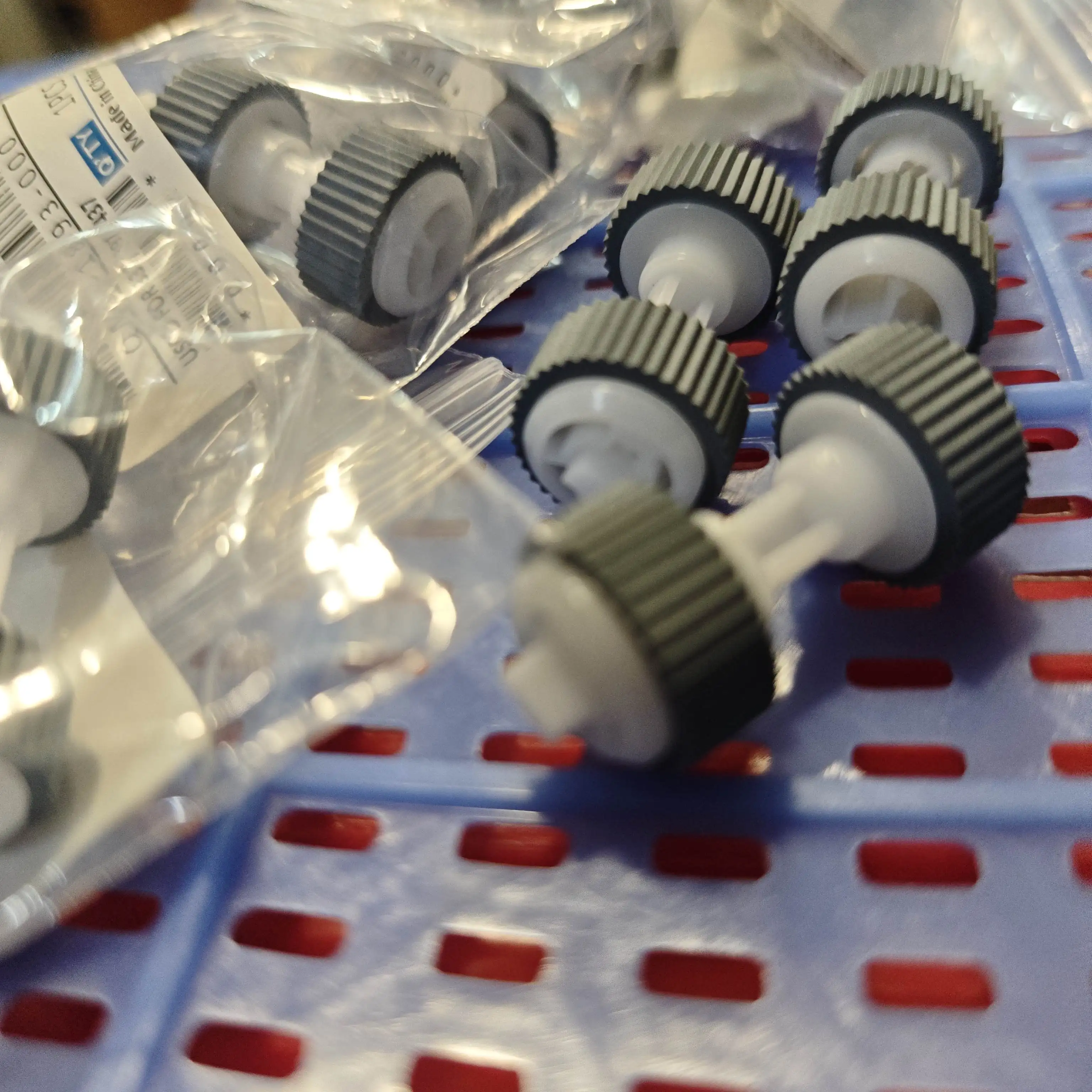 

Ролик захвата бумаги для CANON MG 2180 2580 3180 3570 3580 3680 5480 5580 5680 6180 6280 6380 6400 6530 6680 6730 6880