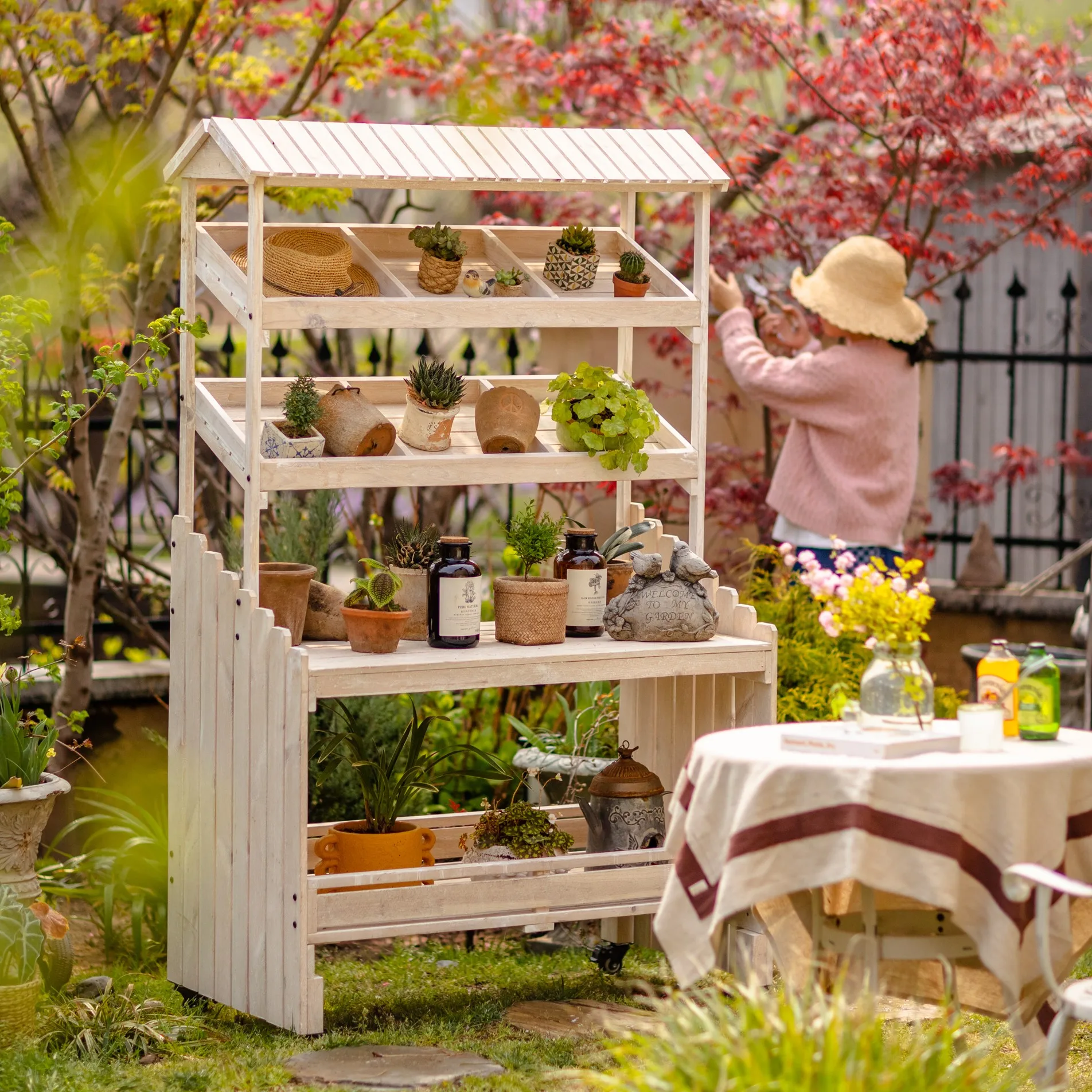 Solid wood workbench Gardening tool storage Finishing rack Outdoor preservative wood courtyard