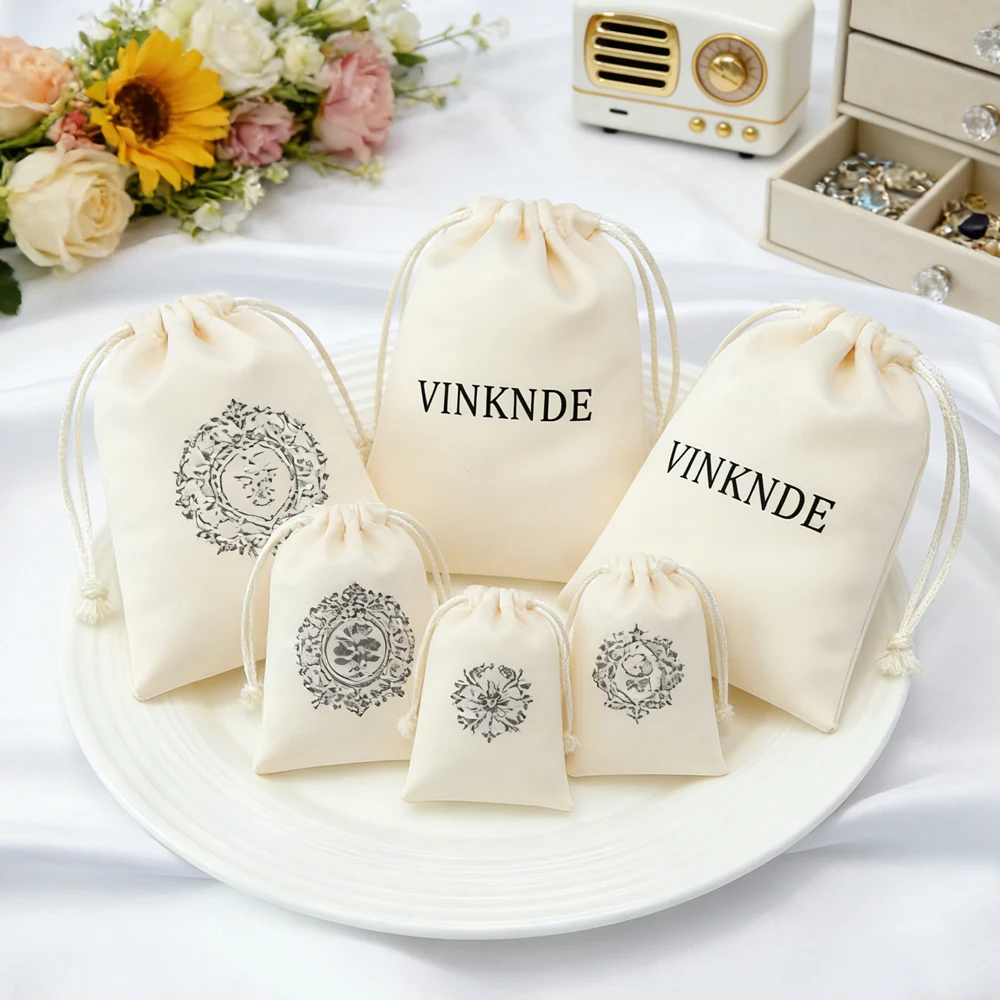 

Подарочные мешочки с логотипом на заказ, шелковые атласные мешочки для украшений 7x9см, 8x10см, маленькие упаковочные мешочки для колец и серег, свадебные сувениры для гостей