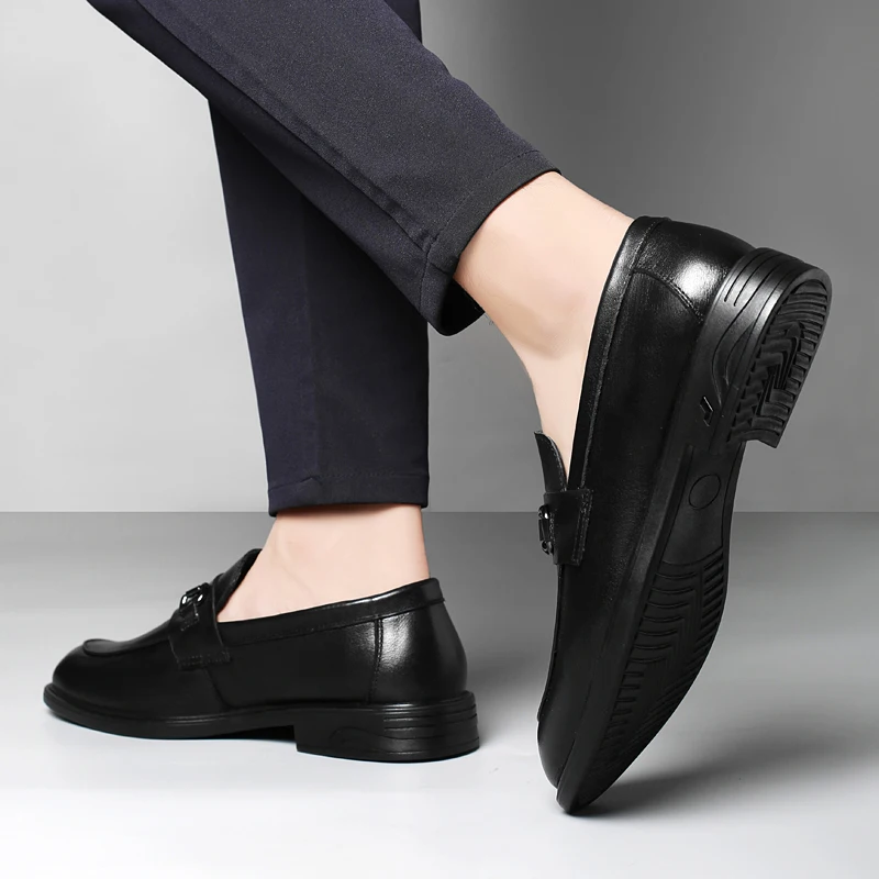 

Весна 2026. Мужская повседневная обувь. Деловая повседневная обувь. Кожаные лоферы ручной работы в британском стиле. Удобная обувь, элегантная обувь.