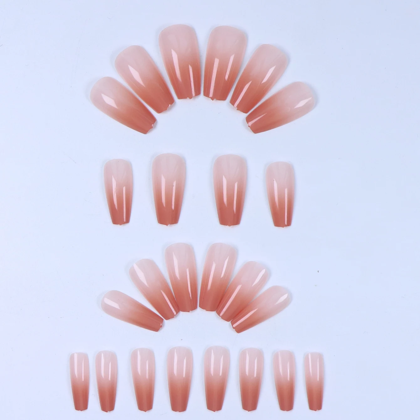 24 Stück: Verschönern Sie Ihren Look mit kurzen, quadratischen Kunstnägeln mit einem rosa-weißen Farbverlauf, 1 Nagelfeile & 1 Nagelkleber-Aufkleber-Set. – Detail 35