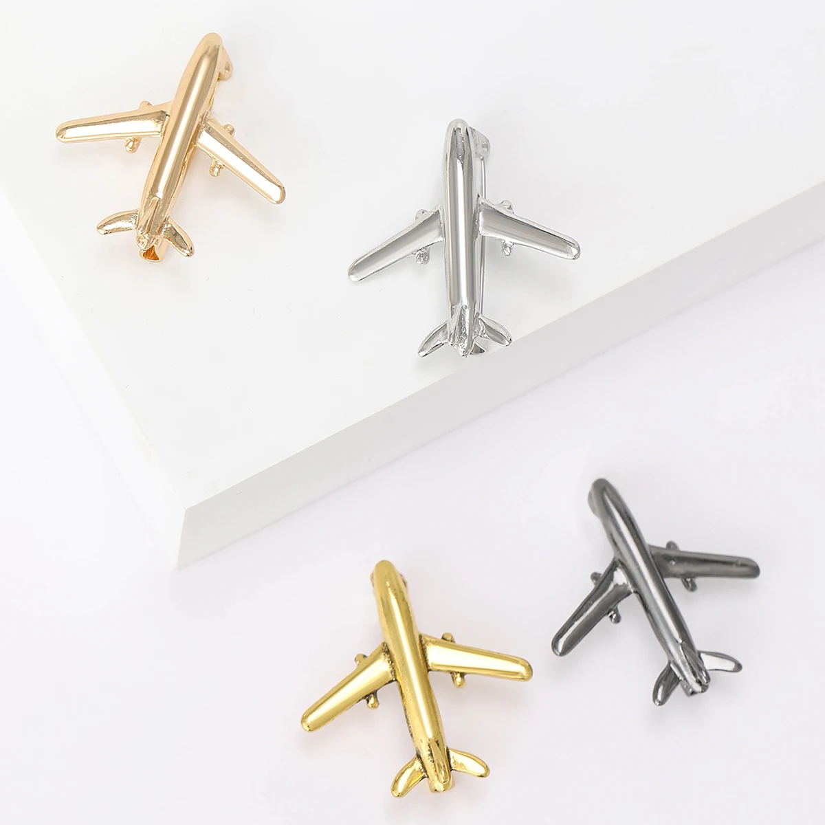 Rhinestone Airplane Brooches for Women Unisex Enamel Aircraft Pins Office Party Friend Gifts Accessories