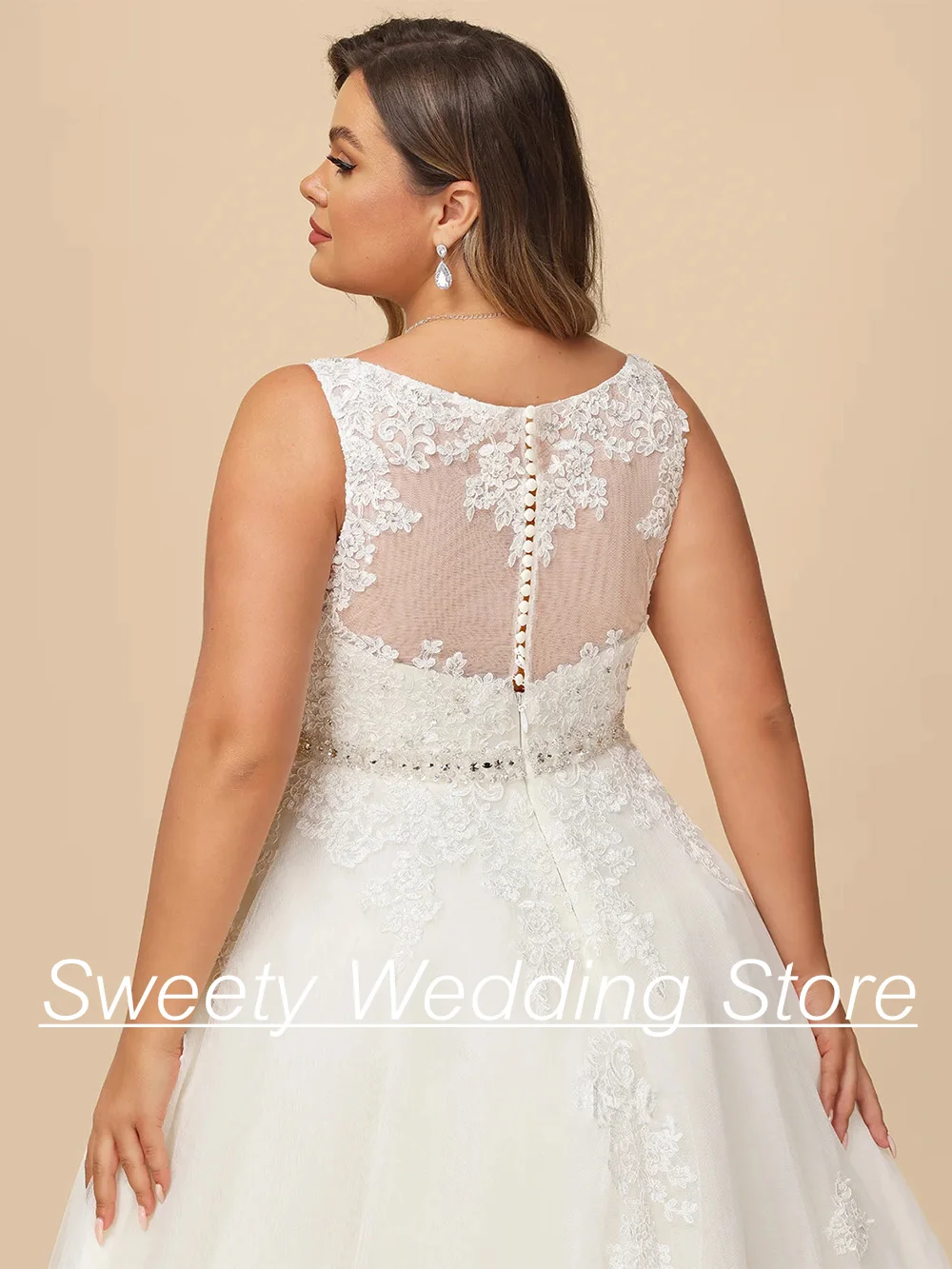 فساتين زفاف للعروس ، مقاس كبير ، رقبة على شكل حرف V ، بلا أكمام ، حزام مطرز ، تول مزين ، خط ، ثوب زفاف كبير