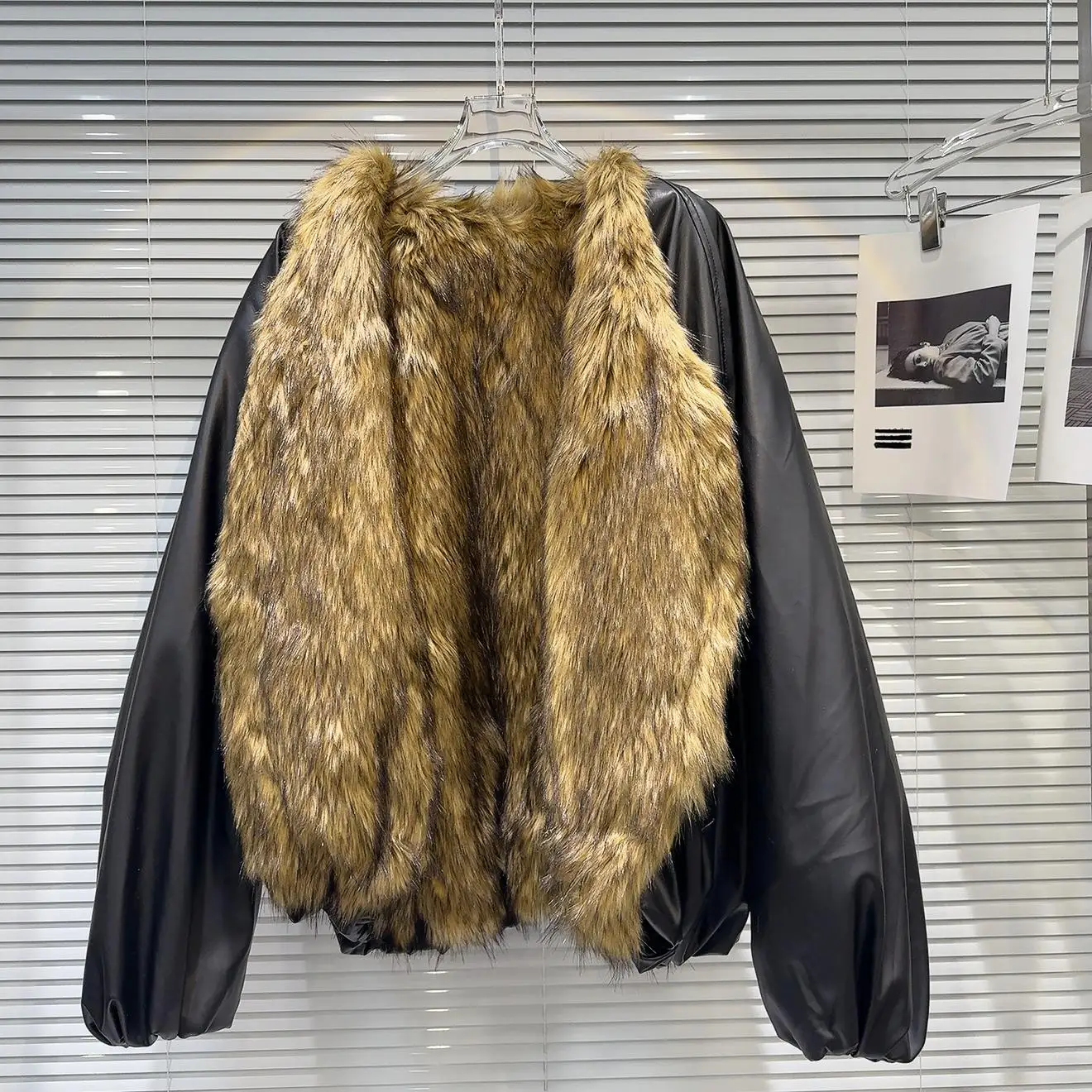 

Winter 2026 Street Style New Fashionable PU Leather Jacket Women's Warmth Cotton Coat Large Fur Environmentally Friendly