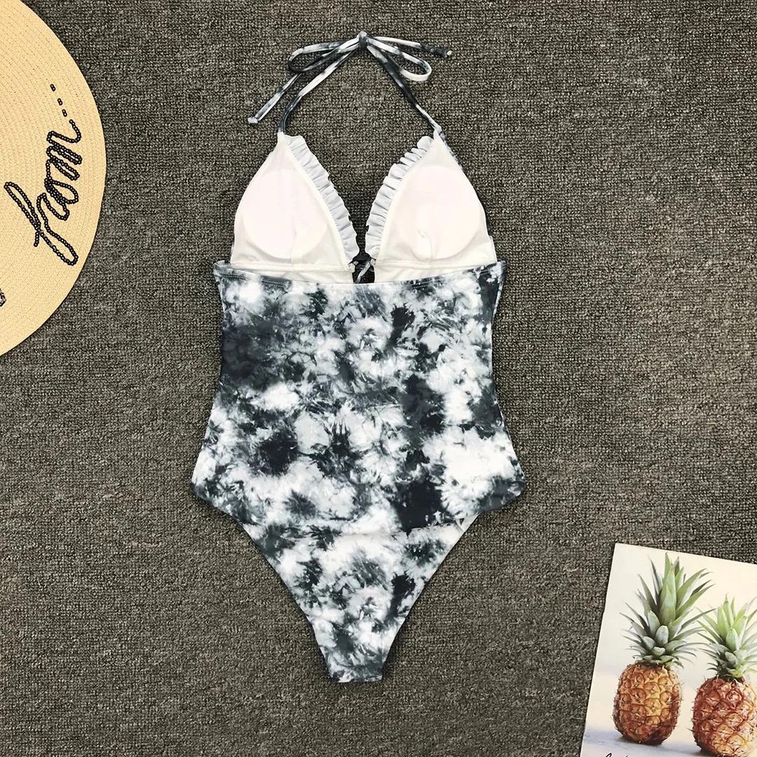 2025 nuevo traje de baño Sexy de una pieza de cintura alta, Bikini con cuello Halter para mujer, ropa de playa hueca con realce, traje de baño femenino, traje de baño sin espalda