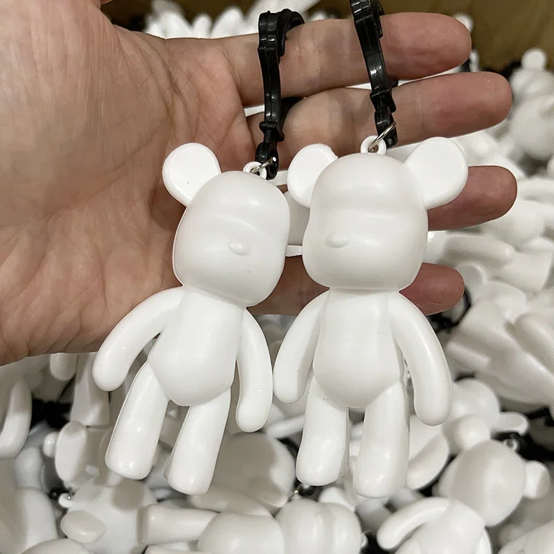 

24PCS Fluid Bear Keychain DIY Graffiti Violent Bear Statues Mini Pigment Painting White Blank Mold Bear Figure Kid Toys Gift