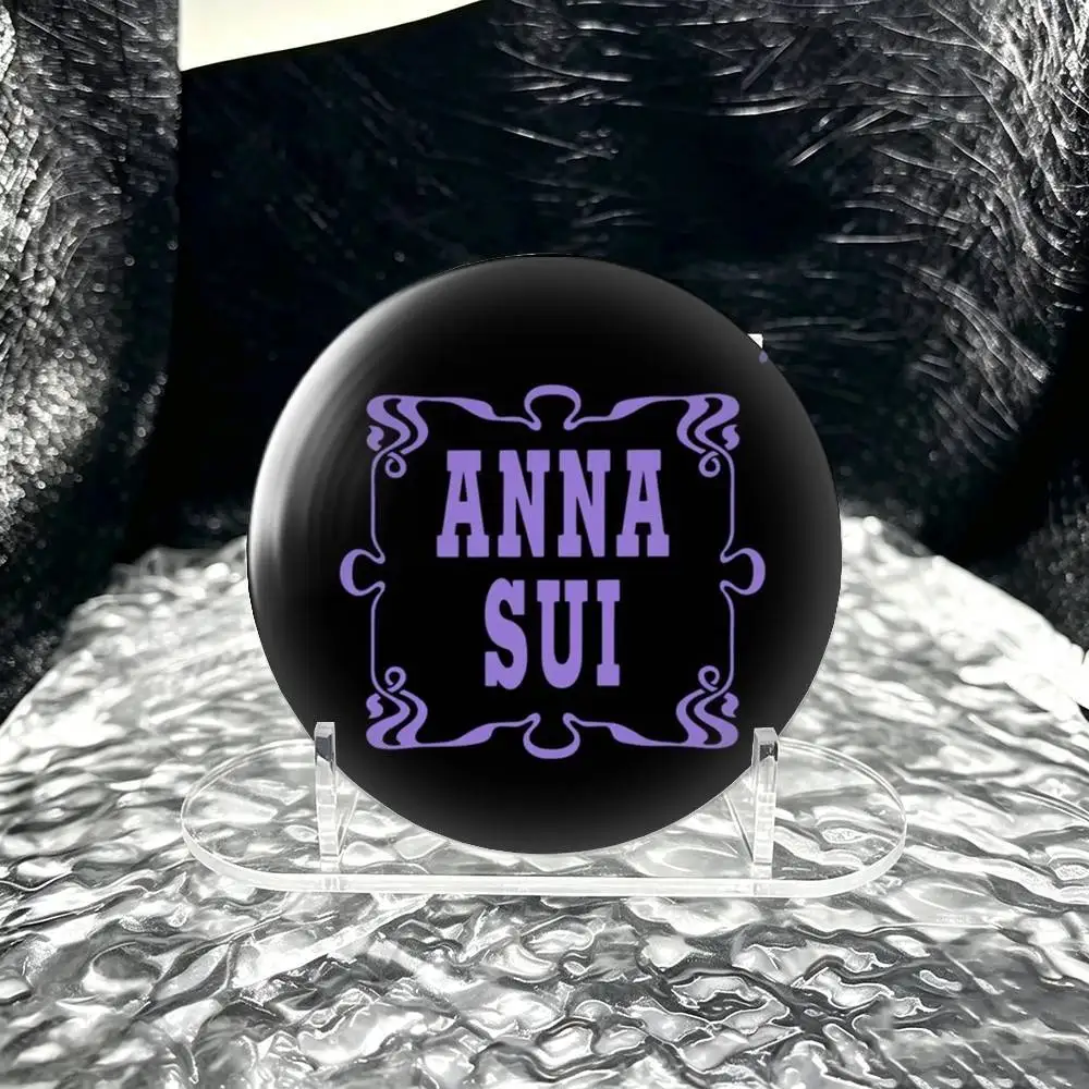 ANNA SUI Brand Logo  Brooch Metal Decorative Brooch Pins for Backpack Clothes Jacket Accessories,Souvenir.