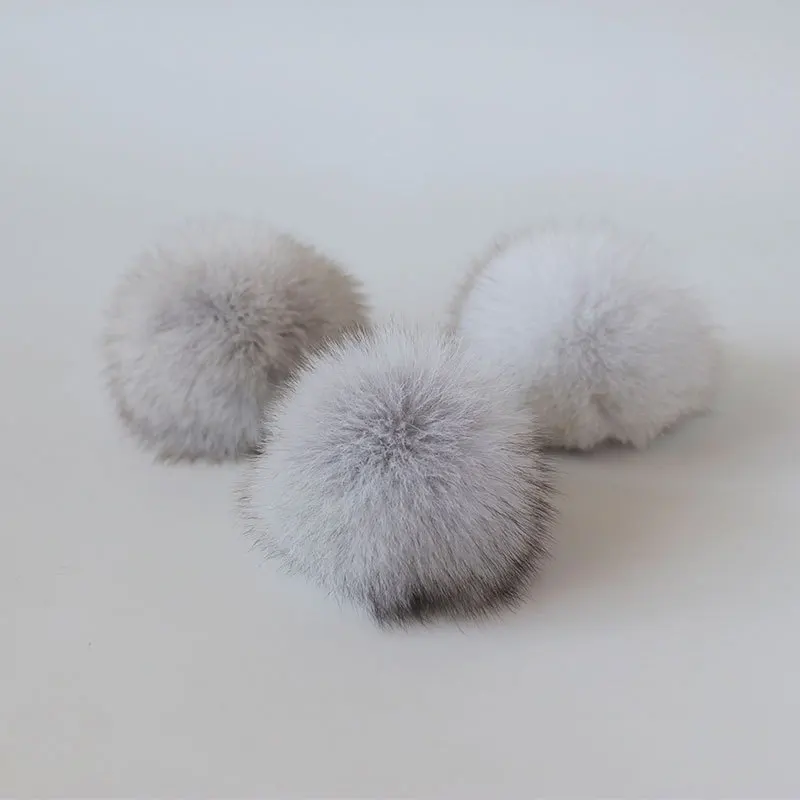 5pcs/lot 8cm Natural Real Fox Fur Ball Pom Pom Fluffy Genuine Fur Pompom DIY Winter Hat Skullies Beanies Knitted Cap Pompoms f86