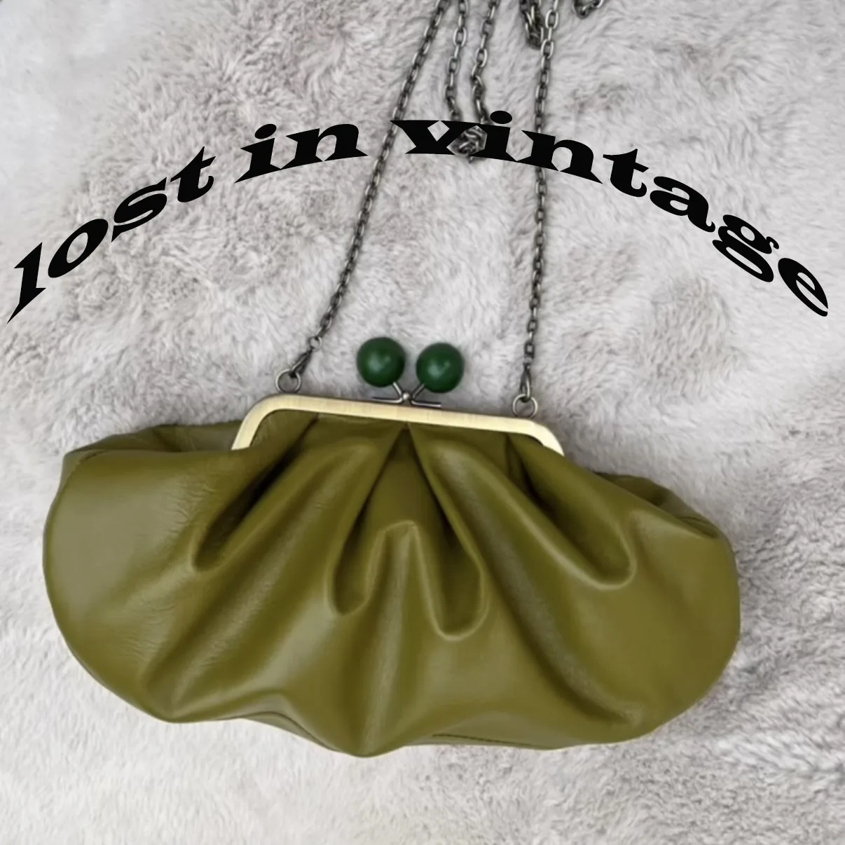 Lost in Vintage Leather Bag 33x27x10cm Leather Pasticcino Puffy Bag Metal Frame Big Plus Clutch Wood Ball Kiss Lock Evening Bag