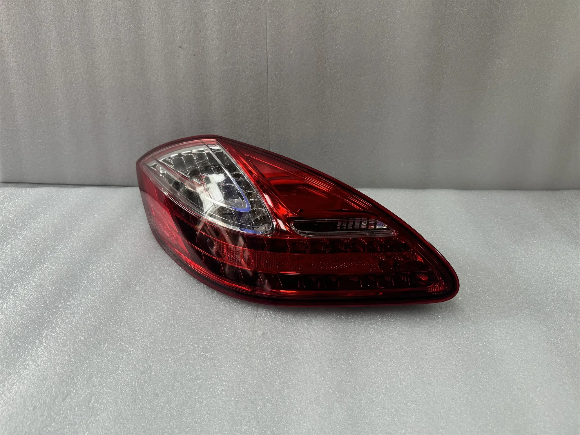

Luces traseras LED usadas para Porsche Panamera 970, 2012-2015, 970LED, OE 97063141105