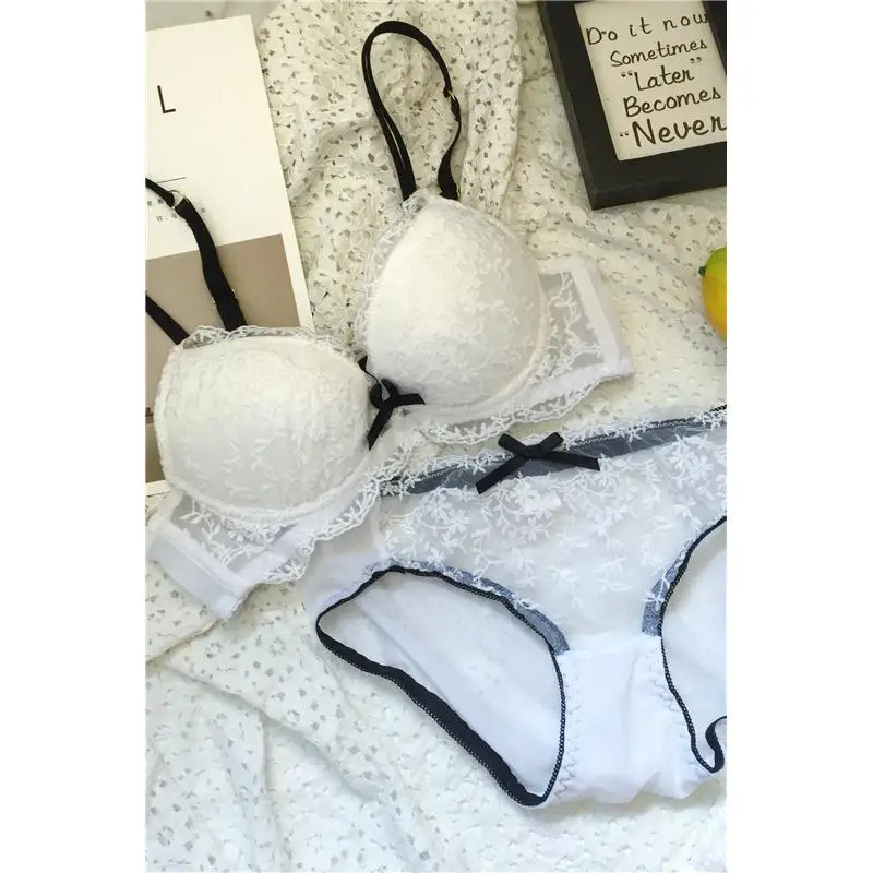 새로운 여름 스타일 달콤하고 섹시한 단색 다목적 슬림 레이스 소녀 수집 브래지어 속옷 기질 세트