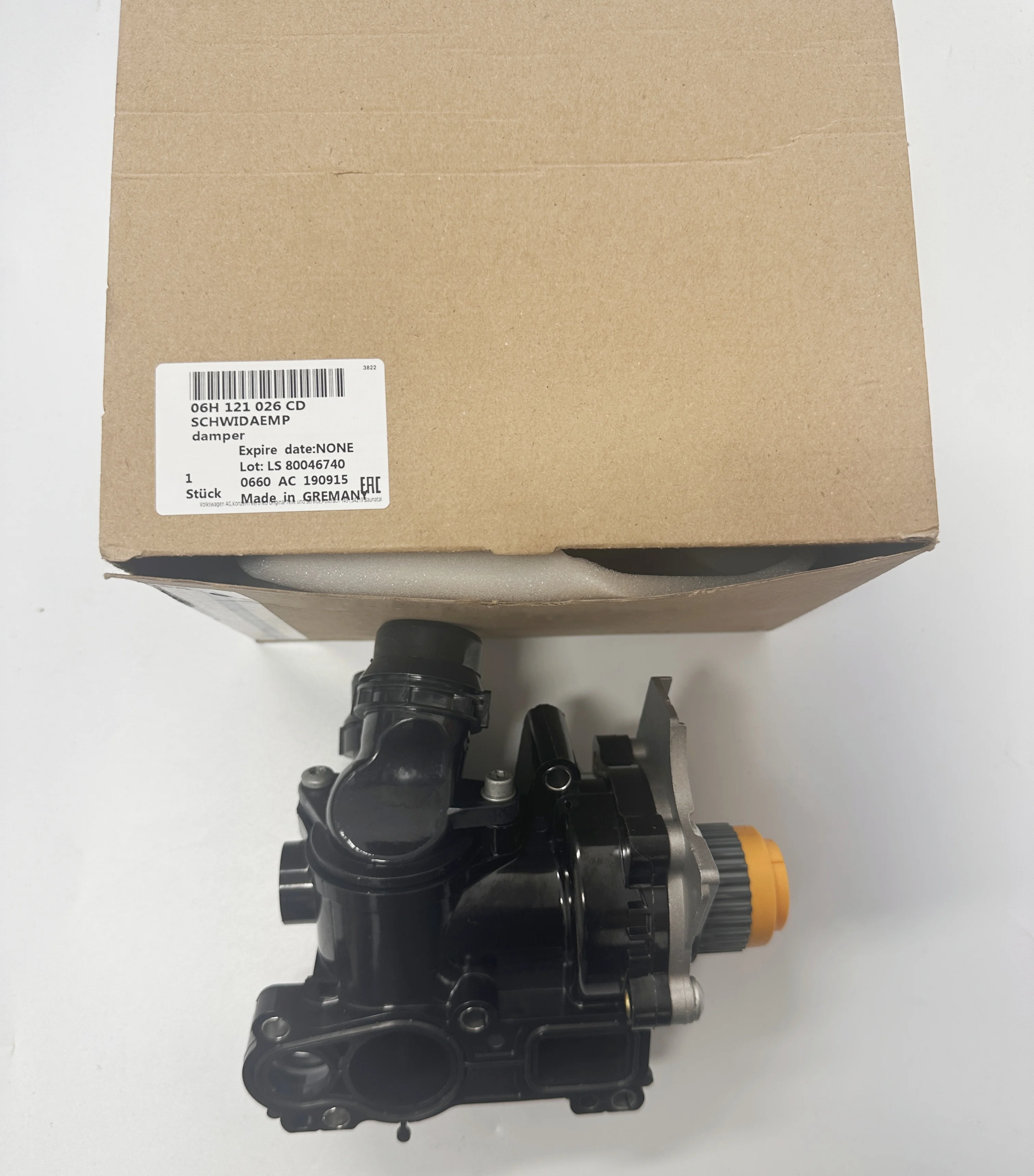 The 2.0T engine pump assembly is suitable for the Audi A4 A5 Q5 TT Volkswagen EOS Scirocco Tiguan CC Golf 06H121026 06H121111