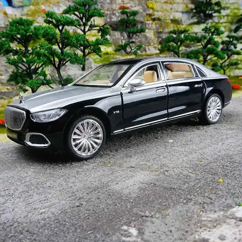 

1:24 Maybach S680 из сплава, литье под давлением и игрушечный транспорт, металлическая модель игрушечного автомобиля, звуковые и световые амортизаторы, коллекция игрушек