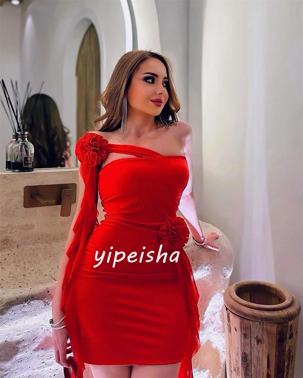 Sukienki na zamówienie: Sukienka na wesele, imprezę, mini, w kształcie litery A, z jednym ramieniem, z marszczeniami w kwiaty, szyta na miarę.