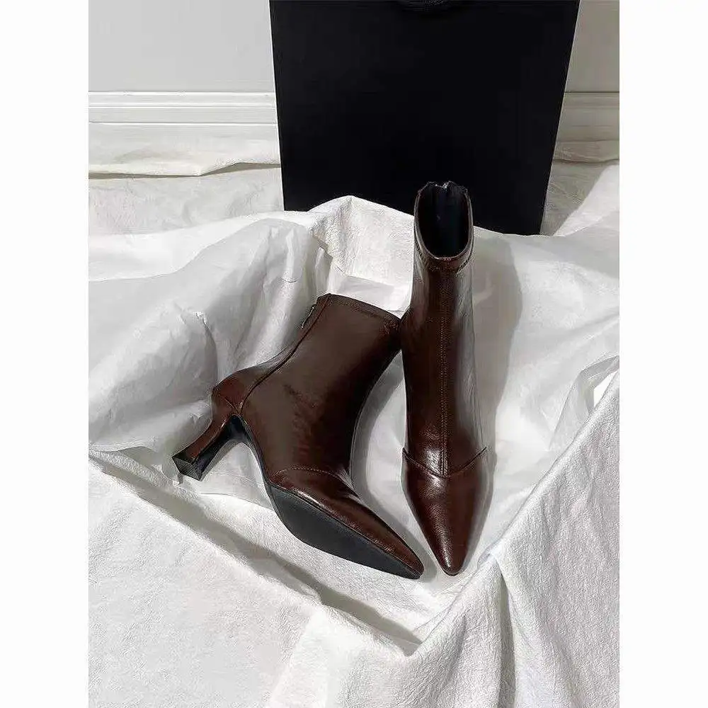 

Короткие женские ботинки на тонком каблуке, эластичные, из мягкой кожи, на молнии, универсальные, модель 2026 года