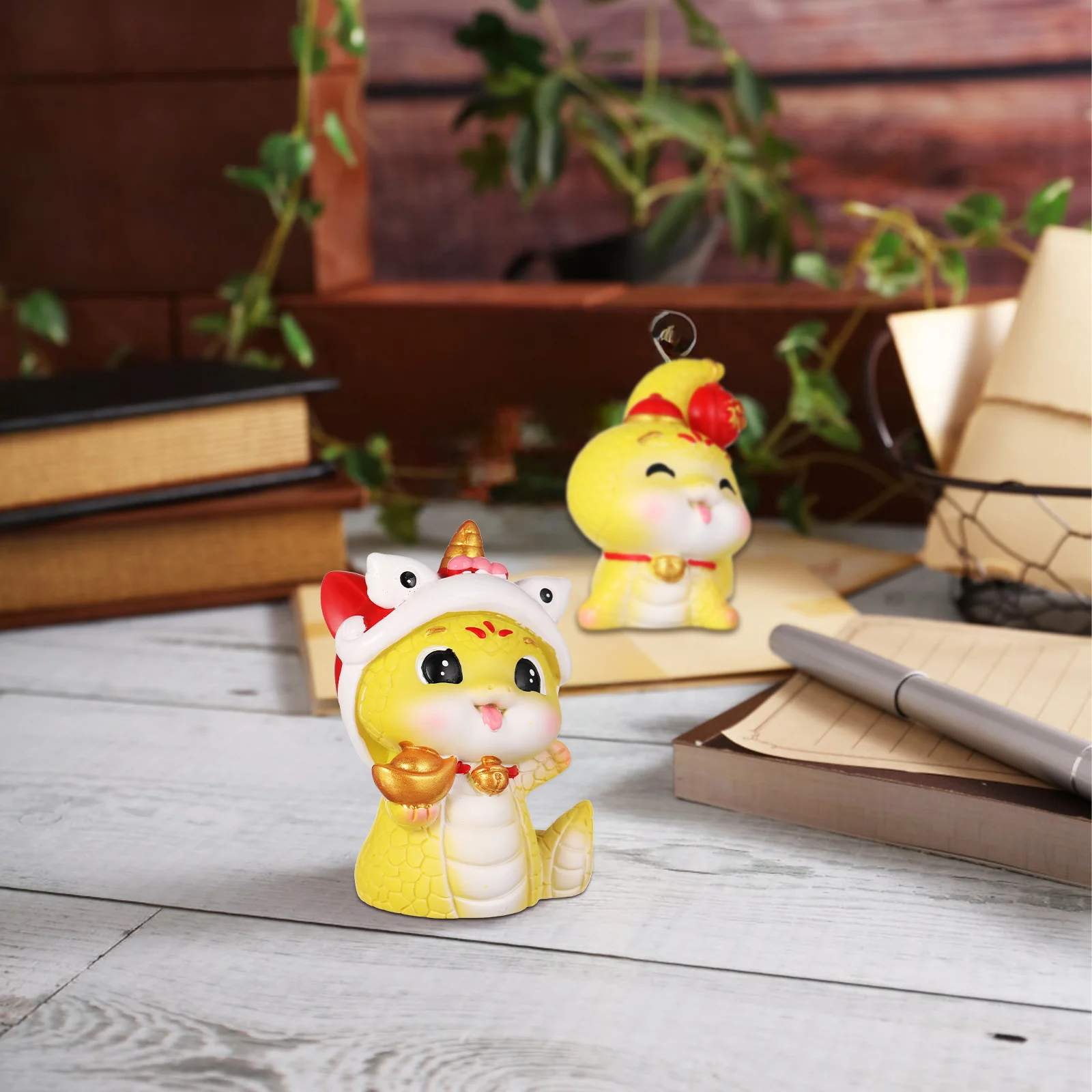 

2 pcs Lucky Mascot 2025 Snake Decorations Resin Animal Figurines For Home Desktop Shelf Car Party Decor Chinese New Year