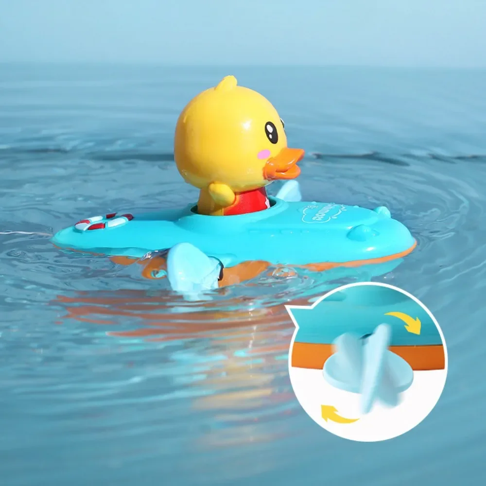 Children\'s Water Toys Delicate Cartoon Yellow cartoon Ducklings Kayaking Summer Baby Bath Toys Baby Bath Accessories kids gift