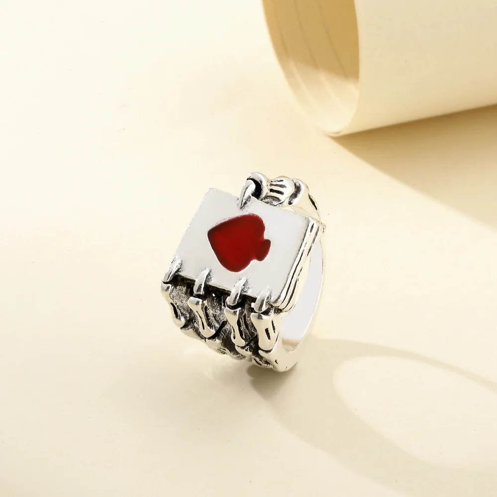 Creative Drop Nectarine Heart Playing Card Skull Hand Ring For Women Same Style Ladies Hip Hop Ring Birthday Party Jewelry Gift