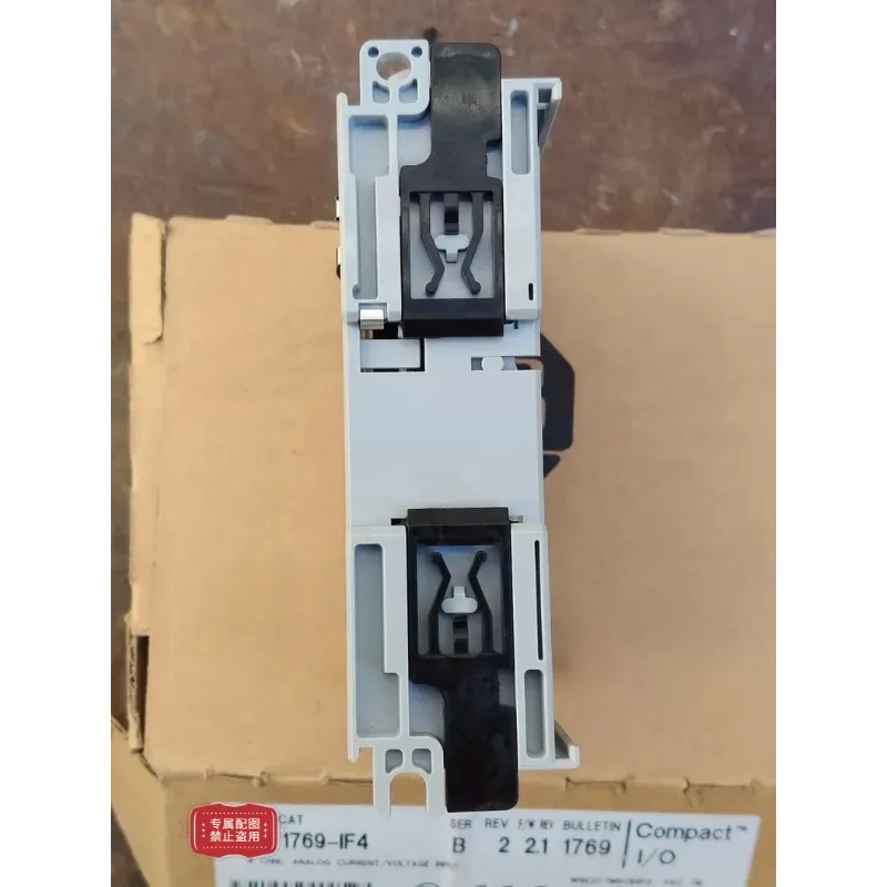 New original 1769-IF4 Voltage input module
