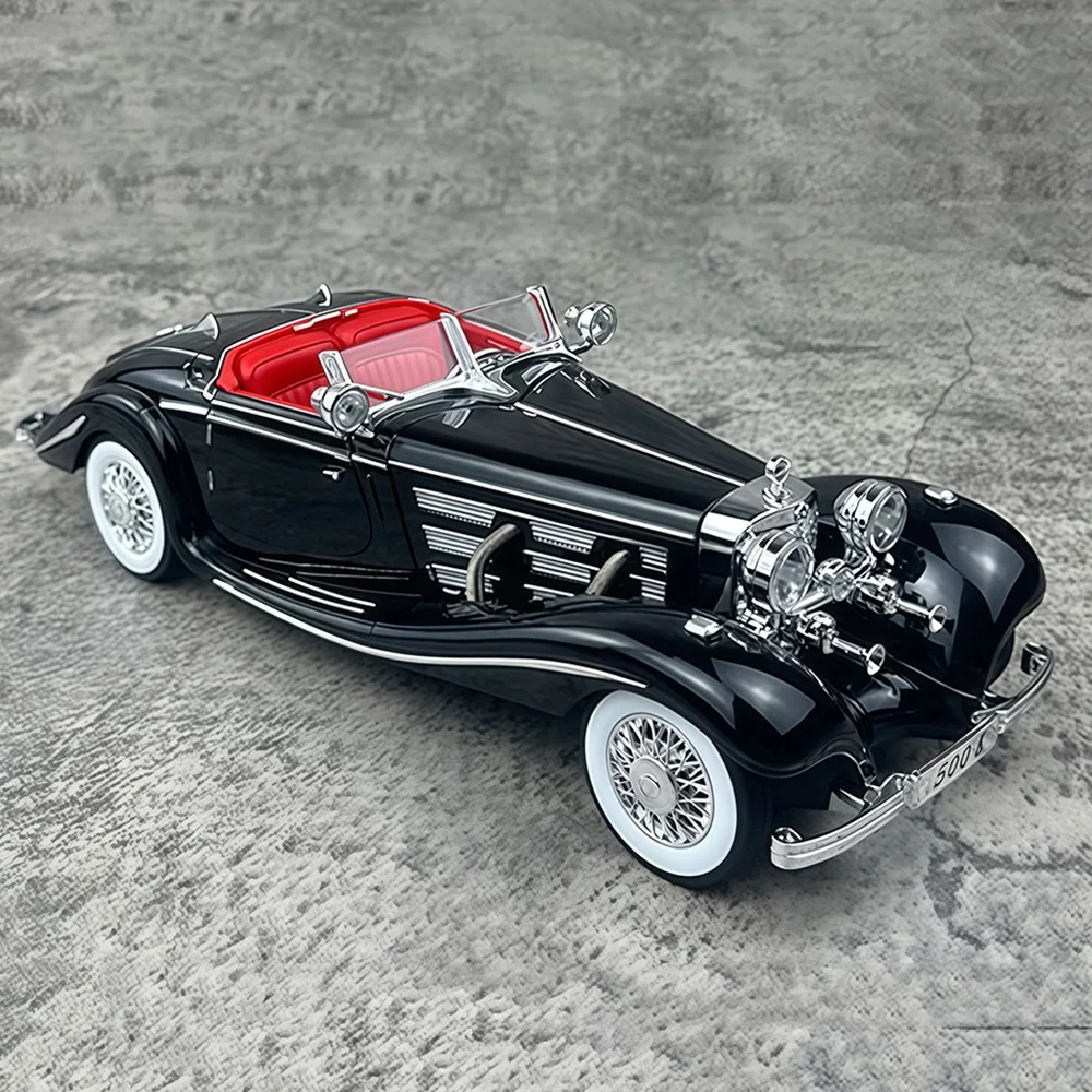 مقياس 1:18 500K AE86 نماذج ألعاب سيارة مصنوعة من خليط معدني مع ضوء صوت وأبواب قابلة للسحب مفتوحة سيارة مصغرة هدايا للبالغين للأولاد