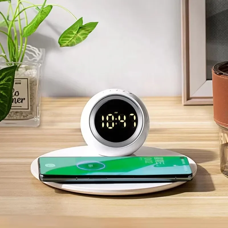 Trending Products 2023 Mobile Phone Wireless Charger 3 in 1 Alarm Clock Night Lamp Wireless Charger 15W Wireless Charging Pad