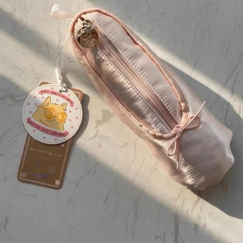 Creative Ballet Shoe Cosmetic Storage Bag Stylish Makeup Pencils Storage Case Perfect for Dance Enthusiasts