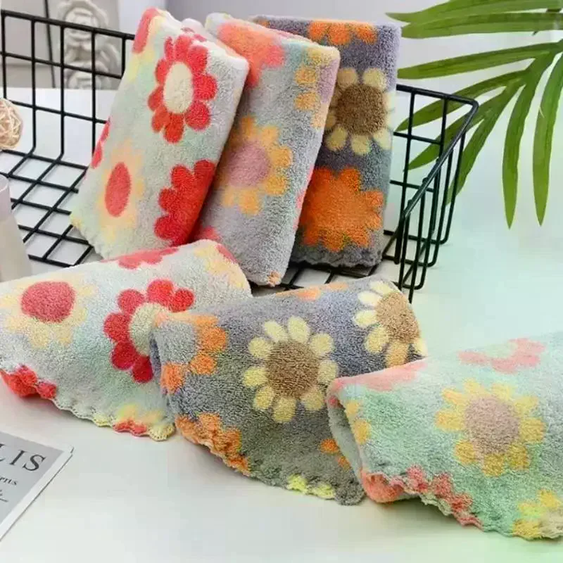 

1/3/5pcs Sunflower Coral Fleece Cloth Square Towel Soft Absorbent Hand Towel Small Handkerchief Small Square Towel Cloth