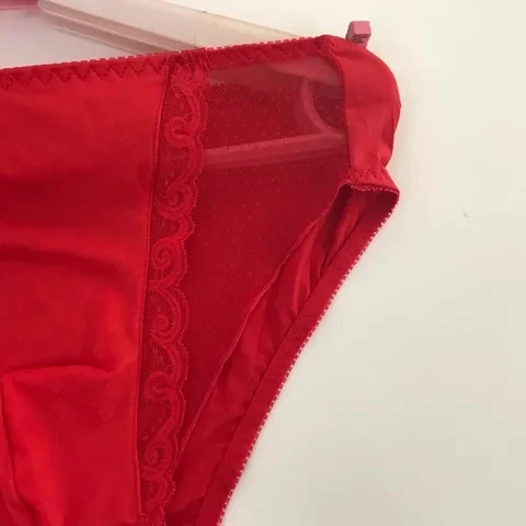 Man's Red Lace Hem Soft Elastic Briefs