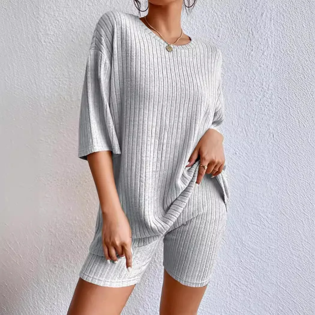 Europe and the United States new fashion casual solid color spring round neck loose women's shorts set