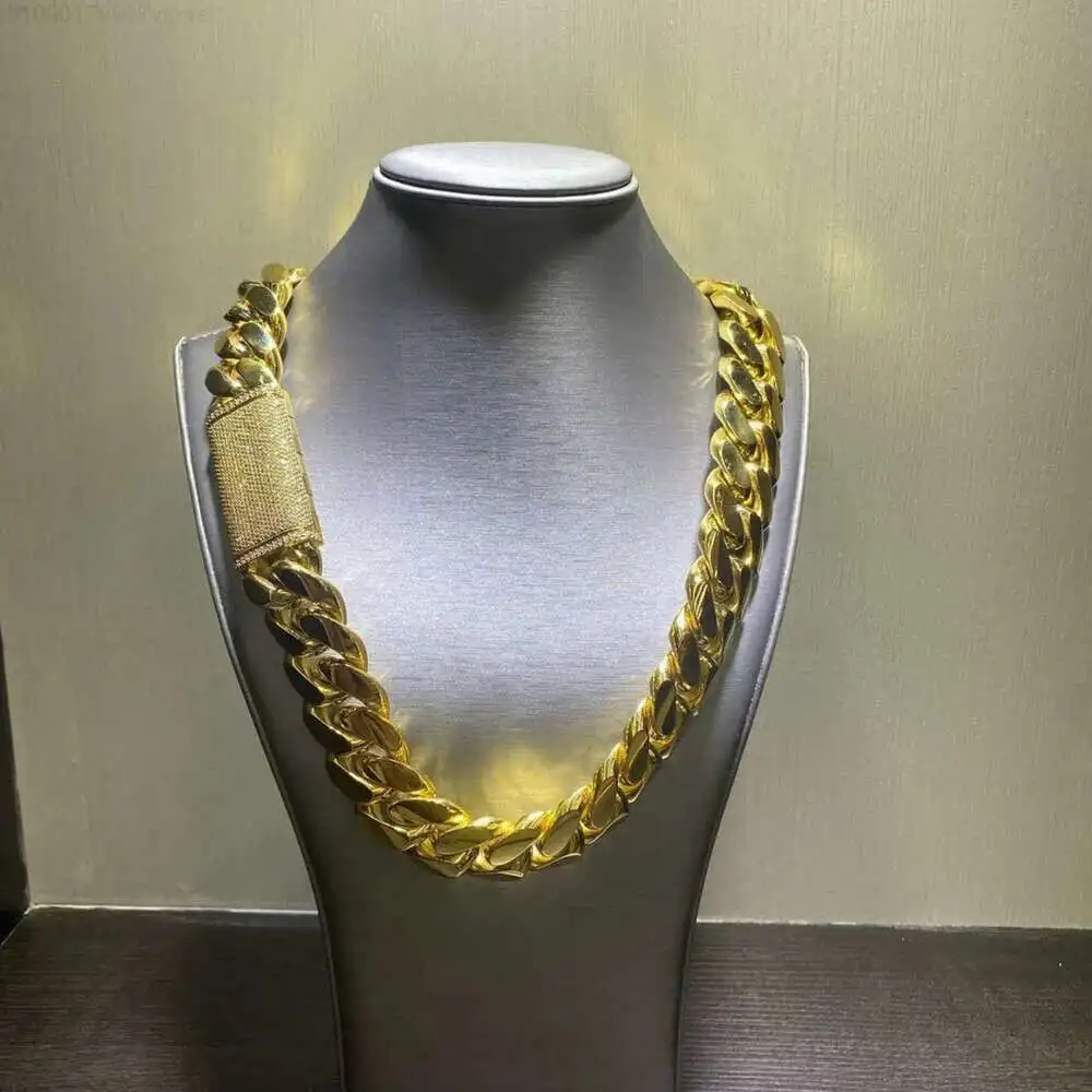 

Popular 10k Gold Lab Grown Diamond 16mm Moissanite Micro Pave Hip Hop Iced Out Miami Cuban Link Chain