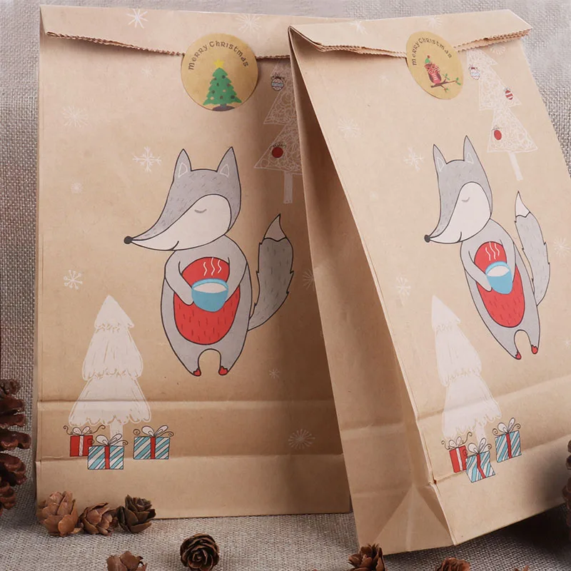 

12pcs Christmas Gift Bag Kraft Paper Bags Elk Fox Printing Xmas Party Candy Bag Cookie Packaging Bag Pouch New Year Noel decor