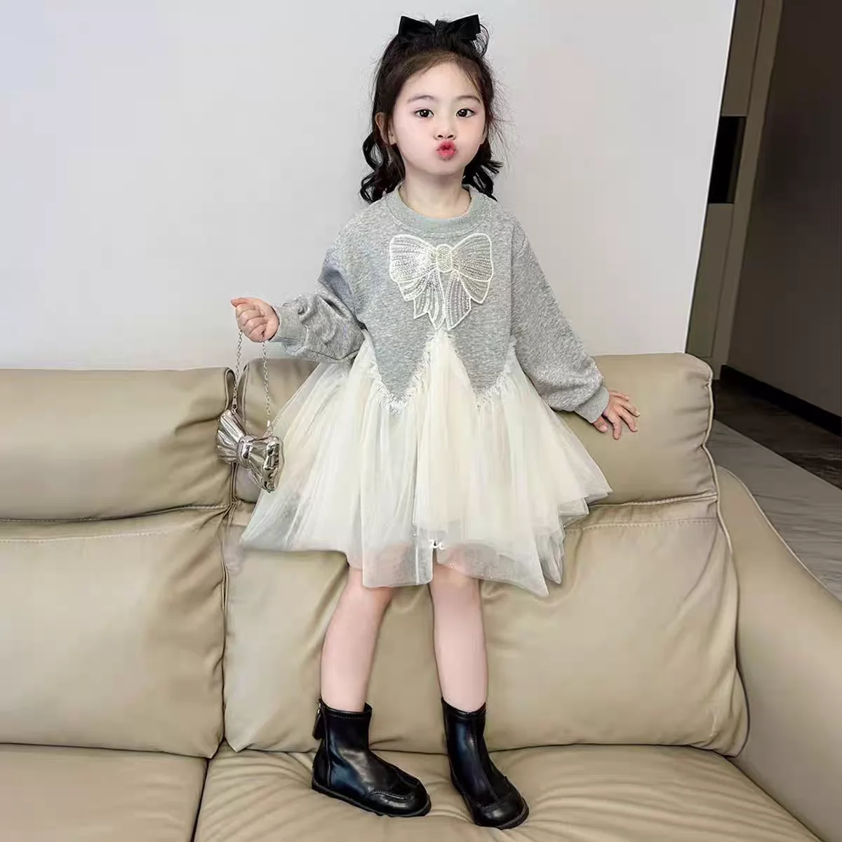 

Весенне-осеннее платье-свитшот с пайетками и сетчатыми вставками, юбка-принцесса с бантом-бабочкой для девочек, модная одежда