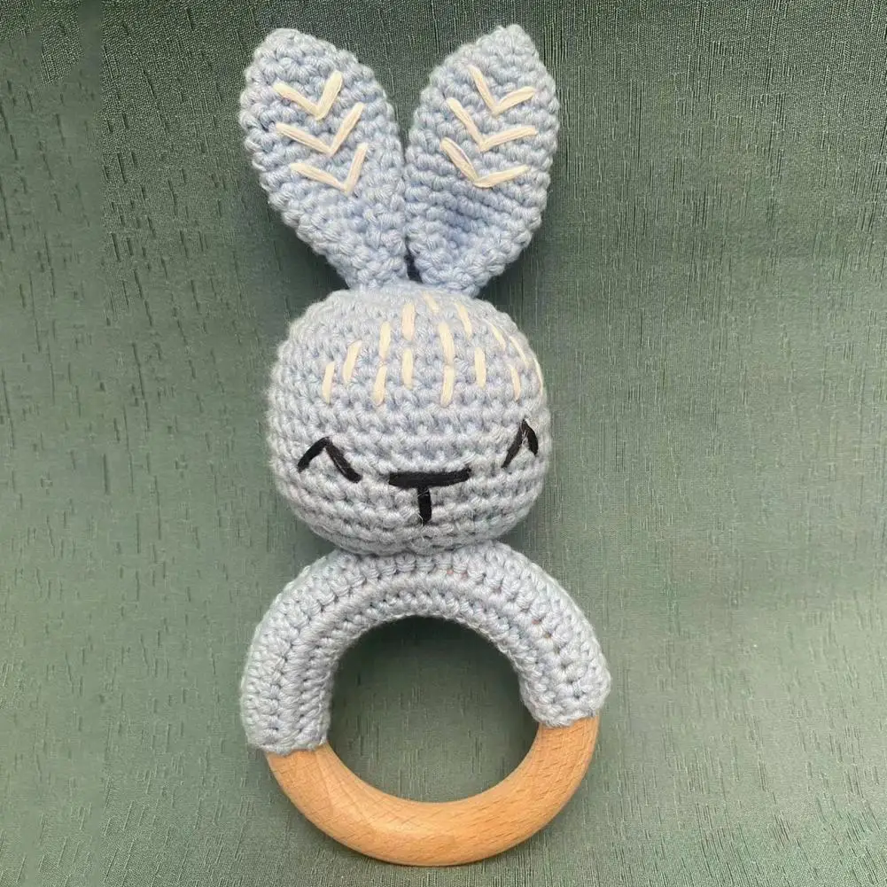 Hochet en crochet avec manche en bois pour bébé garçon et fille, jouet mignon de dessin animé avec du beurre