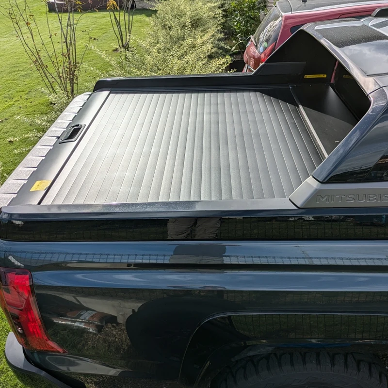 

Автомобильные детали, роликовая крышка для пикапа, крышка Tonneau из алюминиевого сплава для MITSUBISHI Triton 2024+ для MITSUBISHI L200 2015-2023