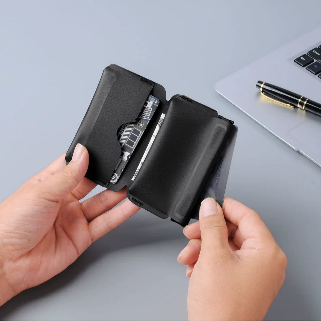 

Innovative Men's Foldable Wallet with Self-closing Coin Purse Durable Tpu Material Card Holder Minimalist Magnetic Key Wallet