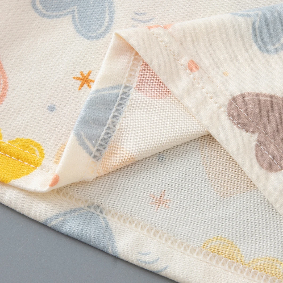 2-teiliges Herbst- und Winter-Set für Kinder mit süßem Liebesmotiv, bestehend aus langärmeligem Oberteil und Hose, bequeme Freizeitkleidung und Schlafanzug für Mädchen. – Detail 18